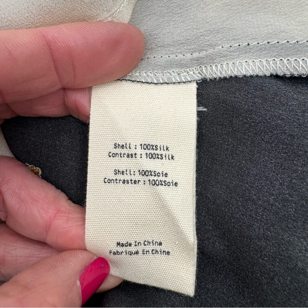 L’AGENCE Gio Blouse Ecru Keys Scarf Print 100% Silk Button Down Shirt Small - Picture 10 of 12